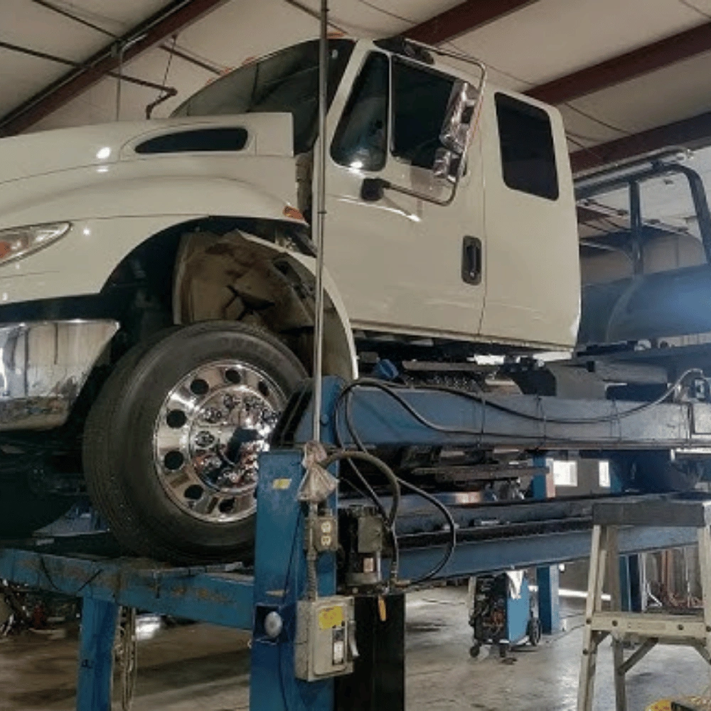 Fully Equipped Semi Truck Mobile Mechanic Houston Area
